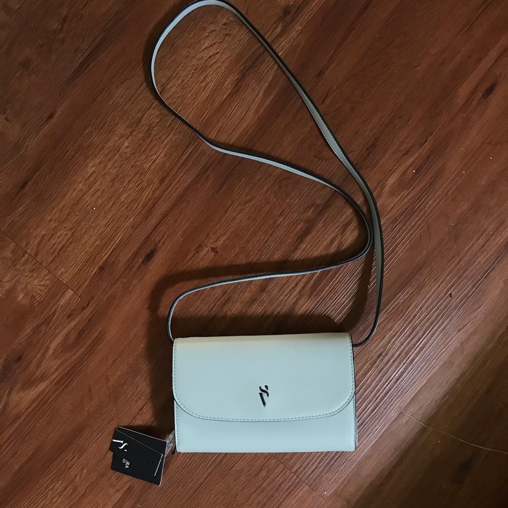 Vera wang crossbody purse
